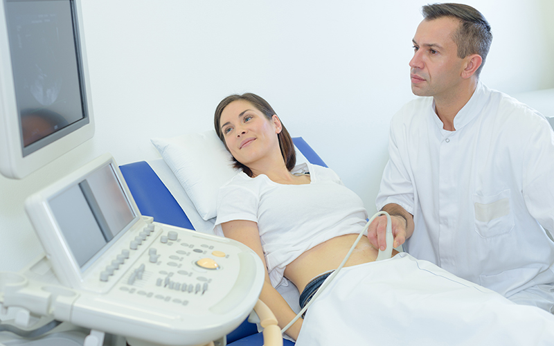 FIV paso a paso: 1. ¿Cómo afrontar la primera visita a una clínica de fertilidad?